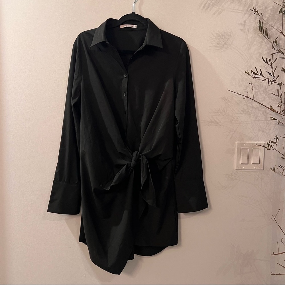 E SSUE BLACK Wrap Dress/Shirt - Size L